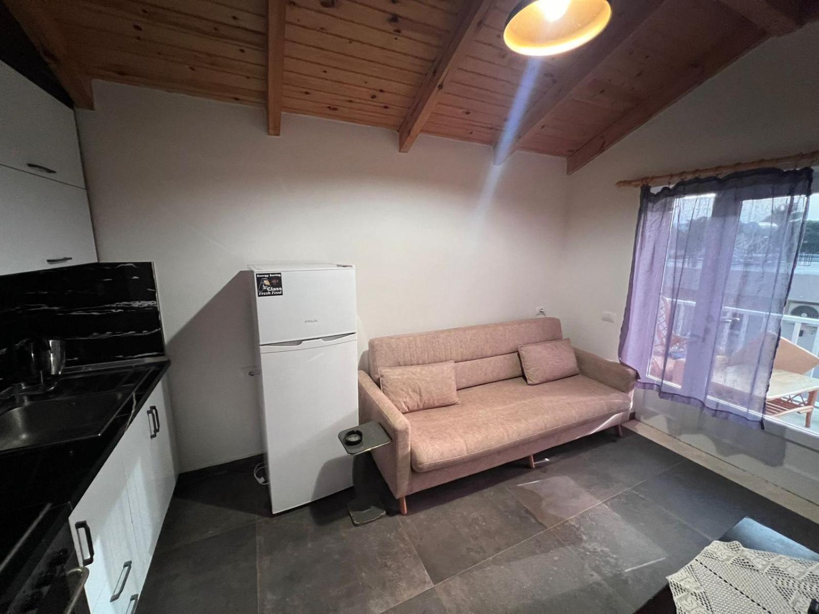 Guest Rooms Arbri Влёра Экстерьер фото