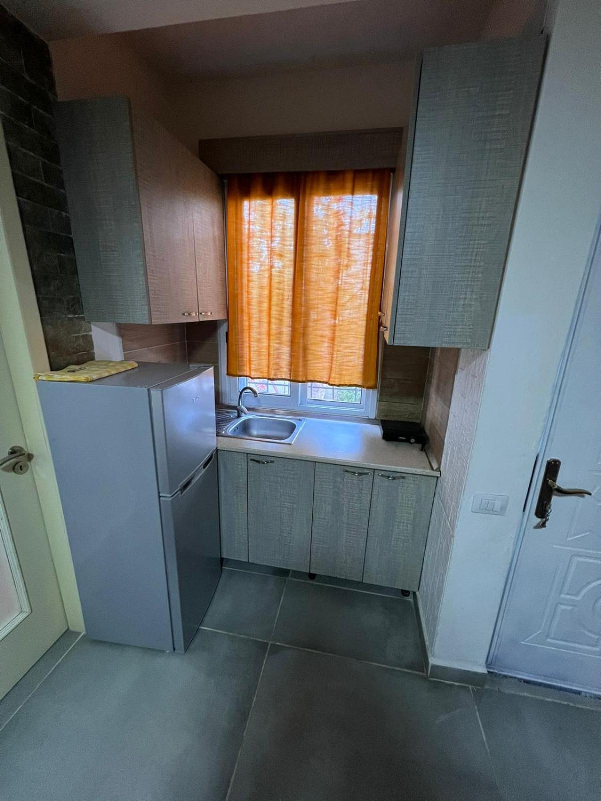 Guest Rooms Arbri Влёра Экстерьер фото