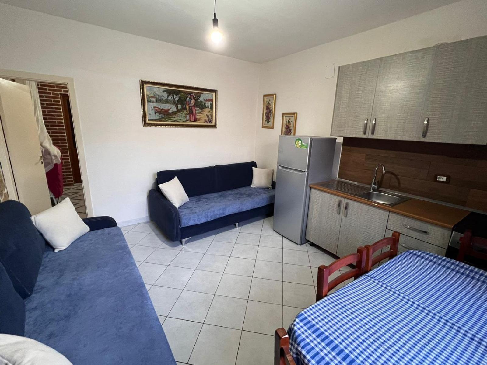 Guest Rooms Arbri Влёра Экстерьер фото