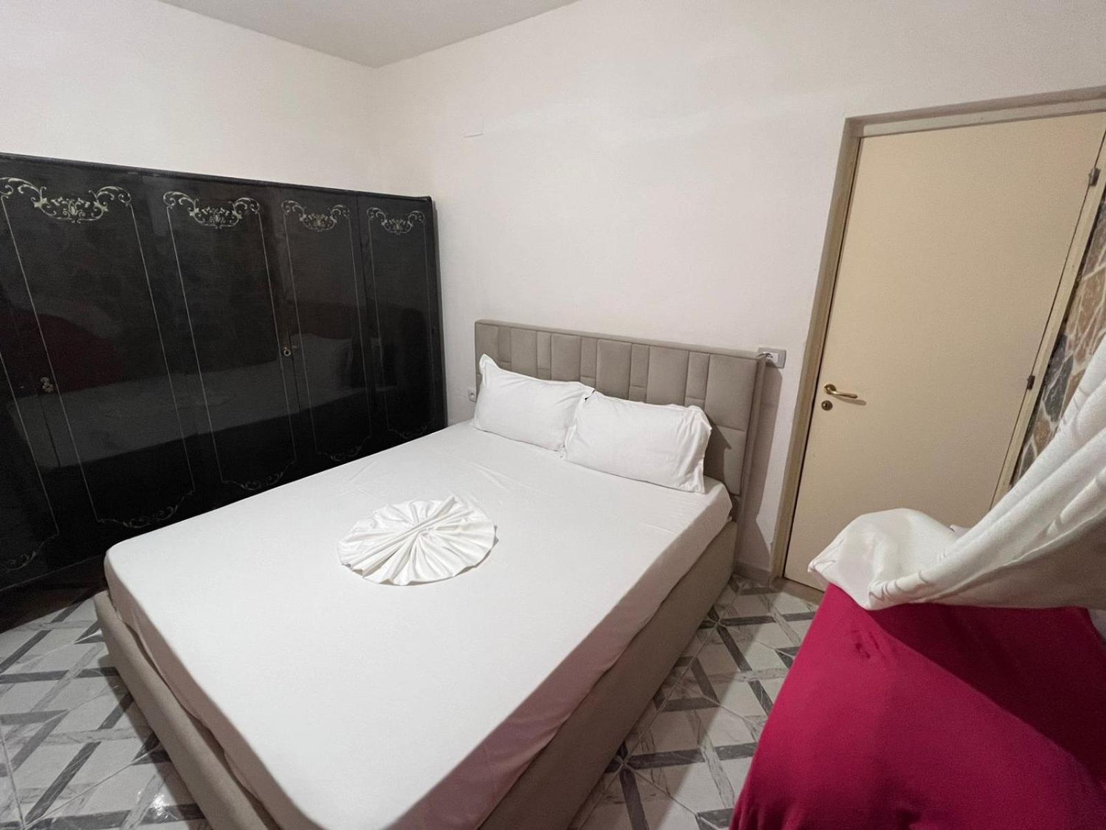 Guest Rooms Arbri Влёра Экстерьер фото
