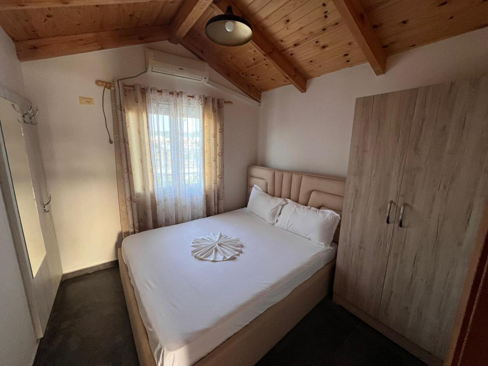Guest Rooms Arbri Влёра Экстерьер фото